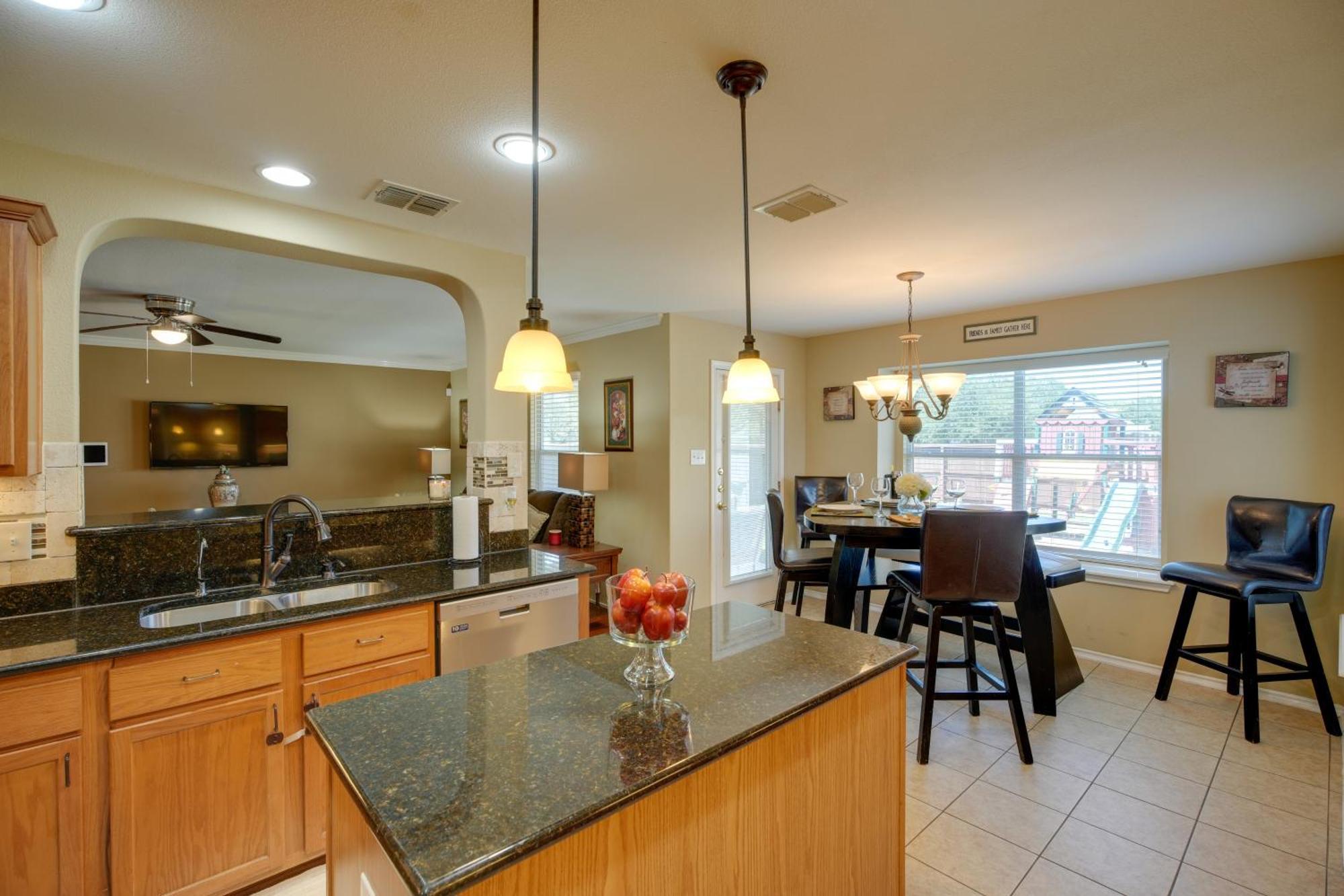 San Antonio Home With Pool Access Near Lackland Afb Luaran gambar