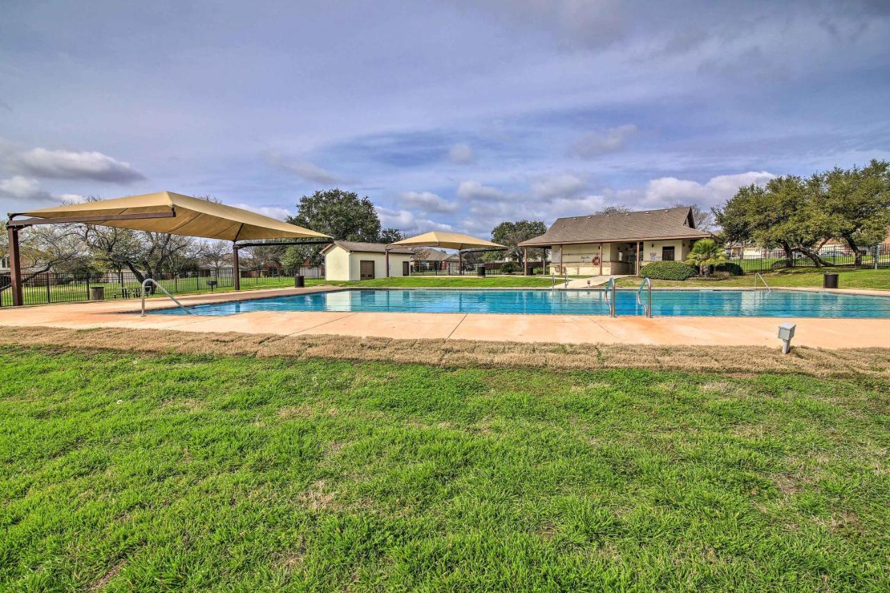 San Antonio Home With Pool Access Near Lackland Afb Luaran gambar
